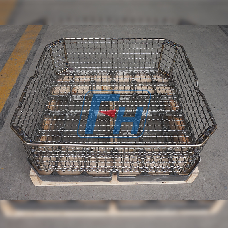 748x748x220mm Fabricated Basket